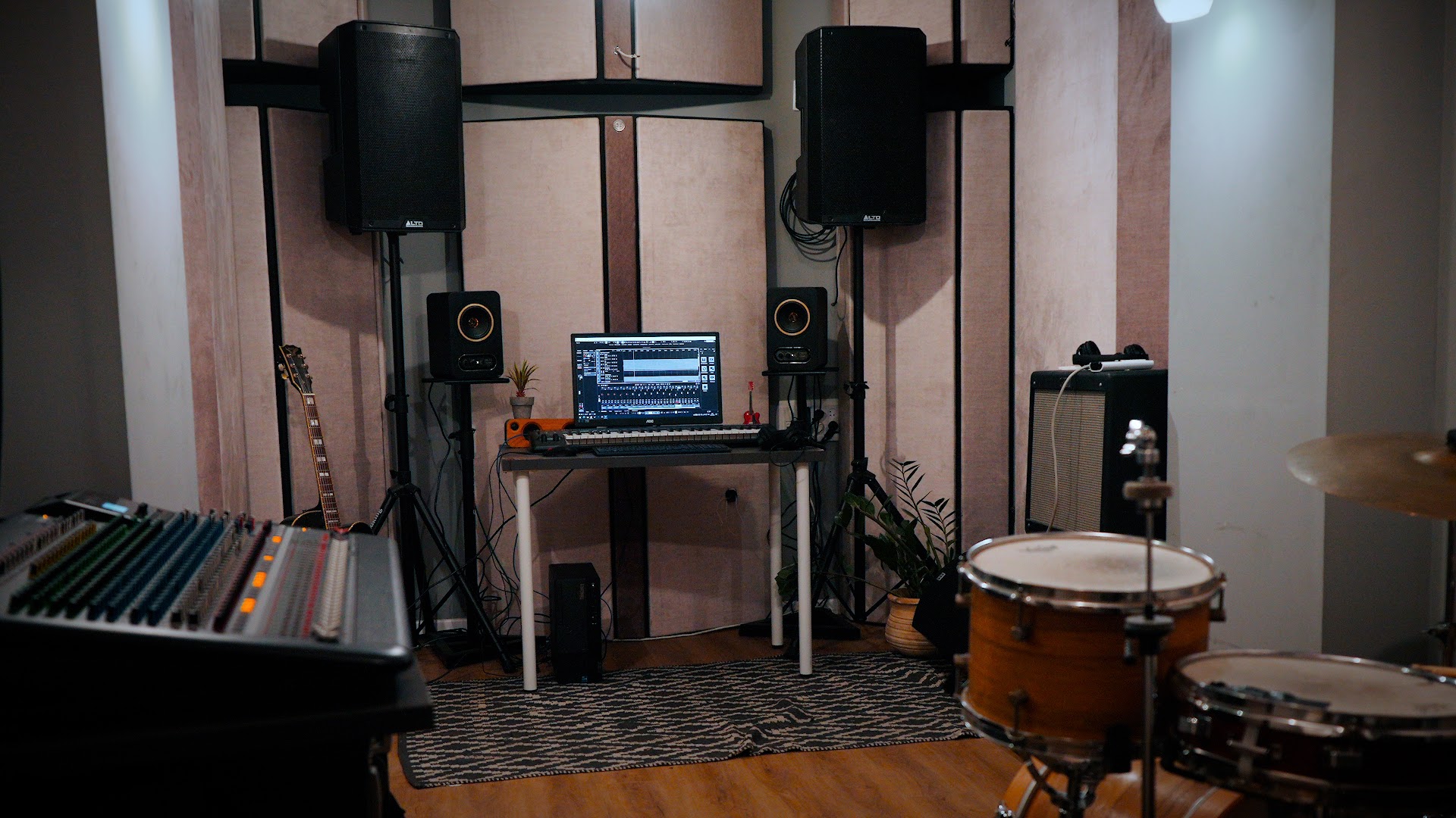 סטודיו ניקה - חדר חזרות - Nika studios